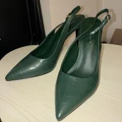 CHARLES & KEITH クロコ型押し パンプス グリーンのサムネイル