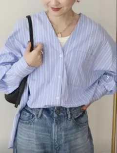 新品⭐︎AMERICANHOLICストライプVネックシャツのサムネイル
