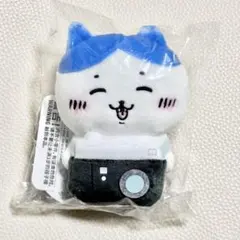 ちいかわ デスクトップから見守るひっかけぬいぐるみ（ハチワレ）①