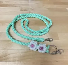 NiziUマユカ　ハンドメイドスマホショルダー　パラコード　ルキャ　ライブに！