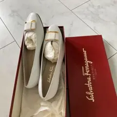 Salvatore Ferragamo パンプス
