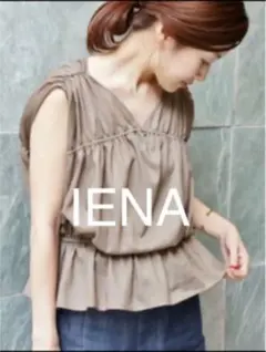 IENAのトップス ブラウス