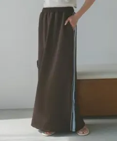 VANNIE U ヴァニーユー サイドラインスカートのサムネイル