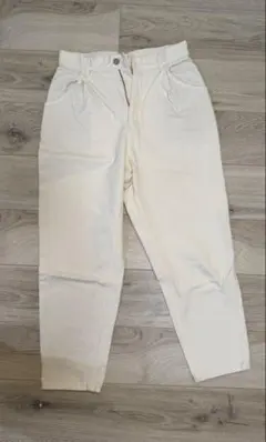 GU ジーユー デニムパンツ　オフホワイト　Mサイズ