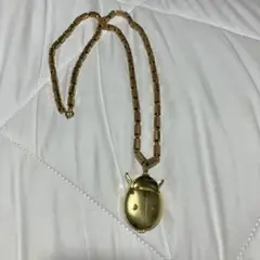 てんとう虫型金色懐中時計