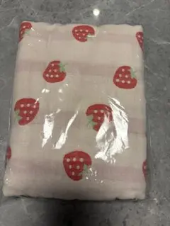 新品未使用　スリーパー　いちご柄⭐︎