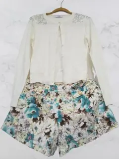 最終値下げ新品♡パターンフィオナビジュー白カーディガン＆ショートパンツ2点セット