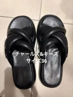 CHARLES & KEITH 厚底サンダル ブラックのサムネイル