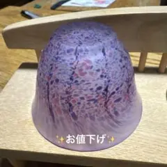 ぐい呑み2点　ラベンダー模様と金箔ガラスお猪口