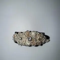 花モチーフ パール装飾 ヘアクリップ