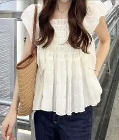 【nelliy.】フリルシャーリングブラウス　Lサイズ