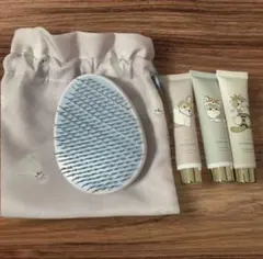 【値下歓迎】 ヘアブラシ ミニハンドクリーム 4点セットのサムネイル