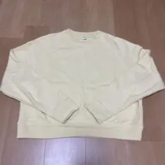 UNIQLO クロップドスウェットシャツ