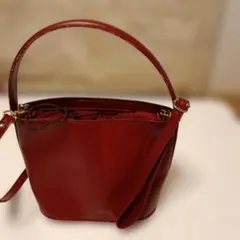 赤いレザーショルダーバッグ　値下げ
