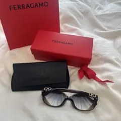 24時間限定値下げ FERRAGAMO ブラウン ブラック サングラスのサムネイル
