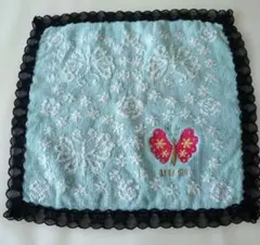 アナスイ　ANNA SUI 蝶の刺繍 タオルハンカチ
