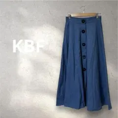KBF フロントボタン ロングフレアスカート青色 フ黒ボタン タック セレクト