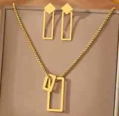 サージカルステンレス ゴールド人気 2セット✨トゥースクエア ネックレスとピアス