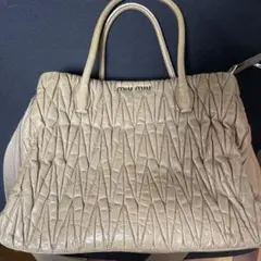 2025年最新】MIU MIU カラー：ベージュ系 トートバッグの人気アイテム