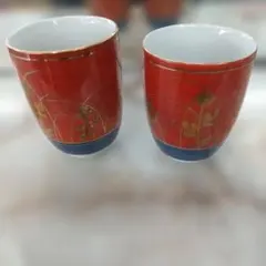 ♥️(ペアセット✨) 九谷焼 湯呑み 赤地 金彩 草花文様 陶磁器のサムネイル