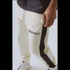 ESSENTIALS ジョガーパンツ クリーム色