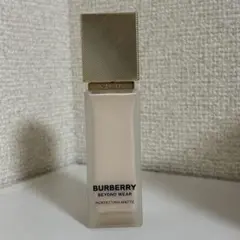 BURBERRY BEYOND WEAR リキッドファンデーション 10のサムネイル