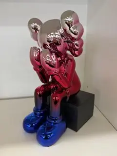 KAWS　オブジェ　置物　カウズ　グラデーション　フィギア　コンパニオン　飾り物