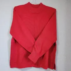 赤のタートルネックニット 長袖