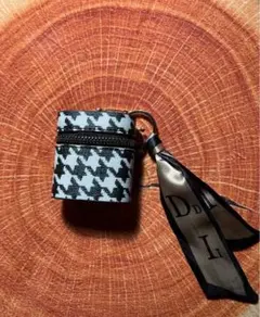 Item thumbnail for item beaa505b-3c62-4ed7-8893-87f57272ccf2