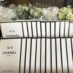 CHANEL N°5 Eau de Parfum 1.5ml 30点セット