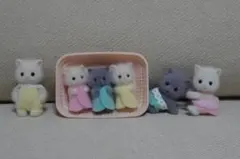 シルバニア　ペルシャ猫赤ちゃんセット