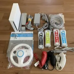 Wii本体と周辺機器・ゲームソフト7本・攻略本セット