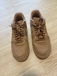 Nike Air Force 1 ブラウン スニーカー