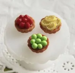 ミニチュアフード 1/12 フルーツタルト3種＆ケーキスタンドセット 樹脂粘土