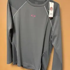 期間限定大特価❣️Oakley FOA407031 長袖Tシャツ Lのサムネイル