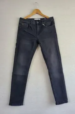 ZARAスキニーデニムパンツ☆デニムパンツ☆ZARA☆おしゃれ☆大人気☆送料込み