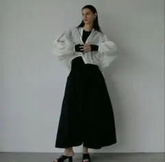 2025年最新】Lohen スカートパンツの人気アイテム - メルカリ