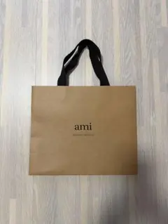 ami paris アミパリス　ショッパー 紙袋のサムネイル