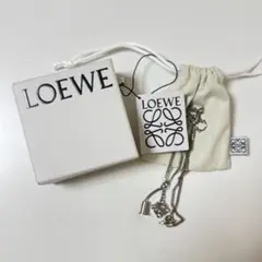 LOEWE パラジウム ネックレス 2つのチャーム付き - メルカリ