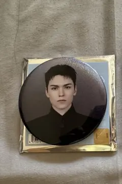 SEVENTEEN バーノン NEW 缶バッジ