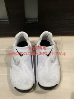 Nike ホワイト スニーカー　ゴーフライイーズ