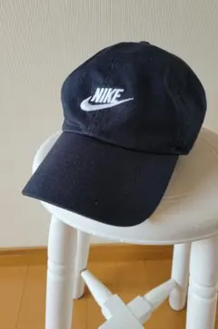 NIKE キャップ ブラック 刺繍ロゴのサムネイル
