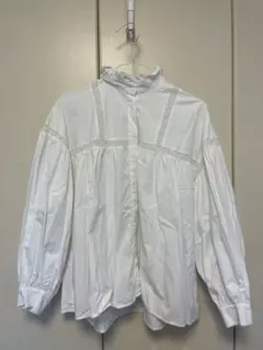 ZARA フリル付きホワイトシャツ 長袖