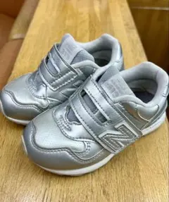 New Balance 313 15.5cw シルバー スニーカー ベルクロ