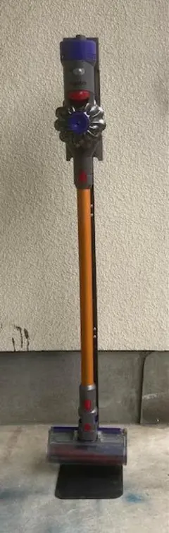 ダイソン　Dyson v8 fluffy 掃除機　一部ジャンク品 2025年最新】ダイソン v8 ジャンクの人気アイテム - メルカリ