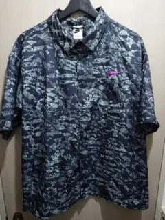 「NIKE DRI-FIT 半袖シャツ XL」ナイキ ポリエステル 総柄のサムネイル