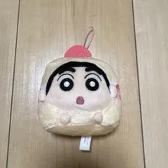 クレヨンしんちゃん　いちごケーキ　ぬいぐるみ　マスコット　キーホルダー