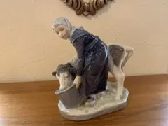 MN0549★ROYAL COPENHAGEN 子牛と少女 置物のサムネイル