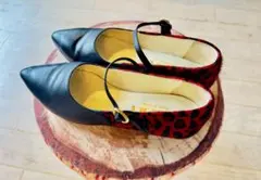 ブラック ポインテッドトゥ フラットシューズ