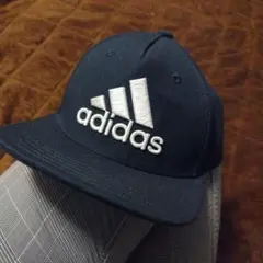 adidas　キャップ　ネイビー　フリーサイズ　54-57
